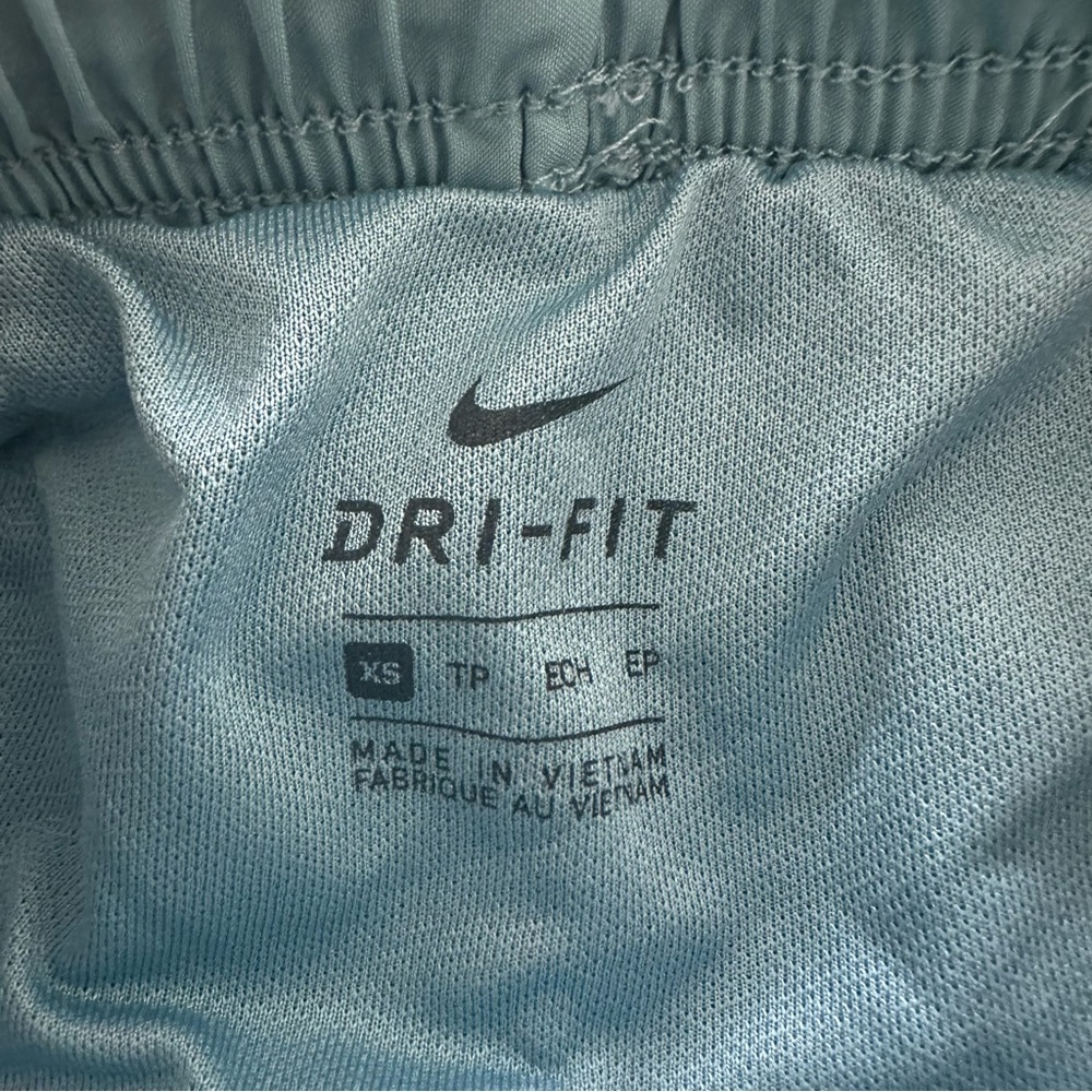 NWOT NIKE Women’s Tempo‎ Dri-FIT 3” Running Shorts – Blue– Size Extra Small (XS) - Picture 3 of 3